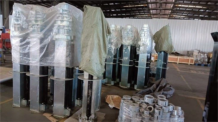 hydraulic mast